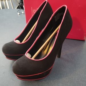 Candies Size 6.5 heels NEW in box